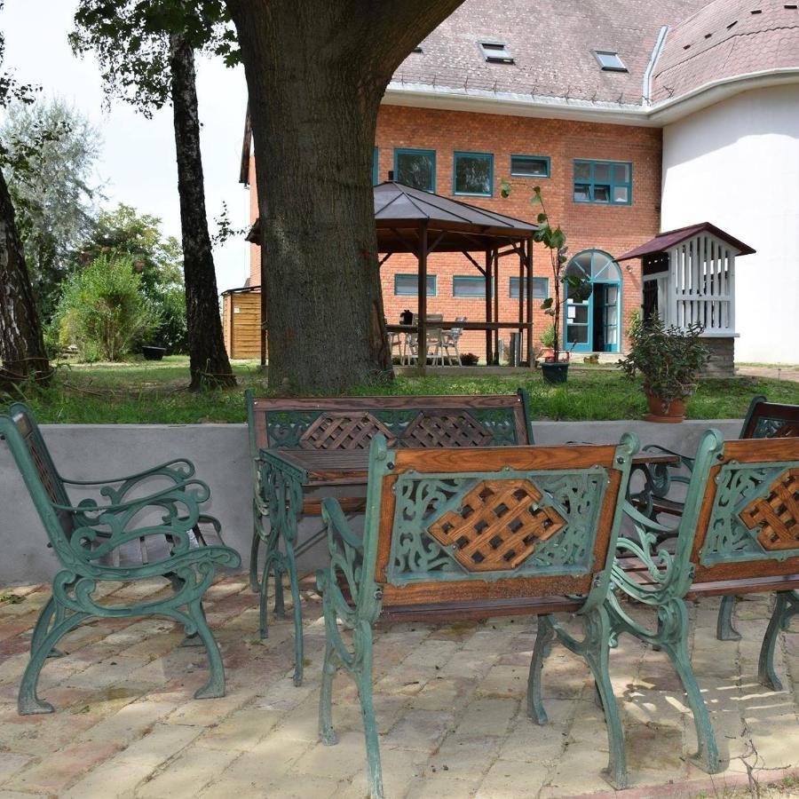 Romahegy Rendezvenyhaz Bed & Breakfast Kaposvar Luaran gambar